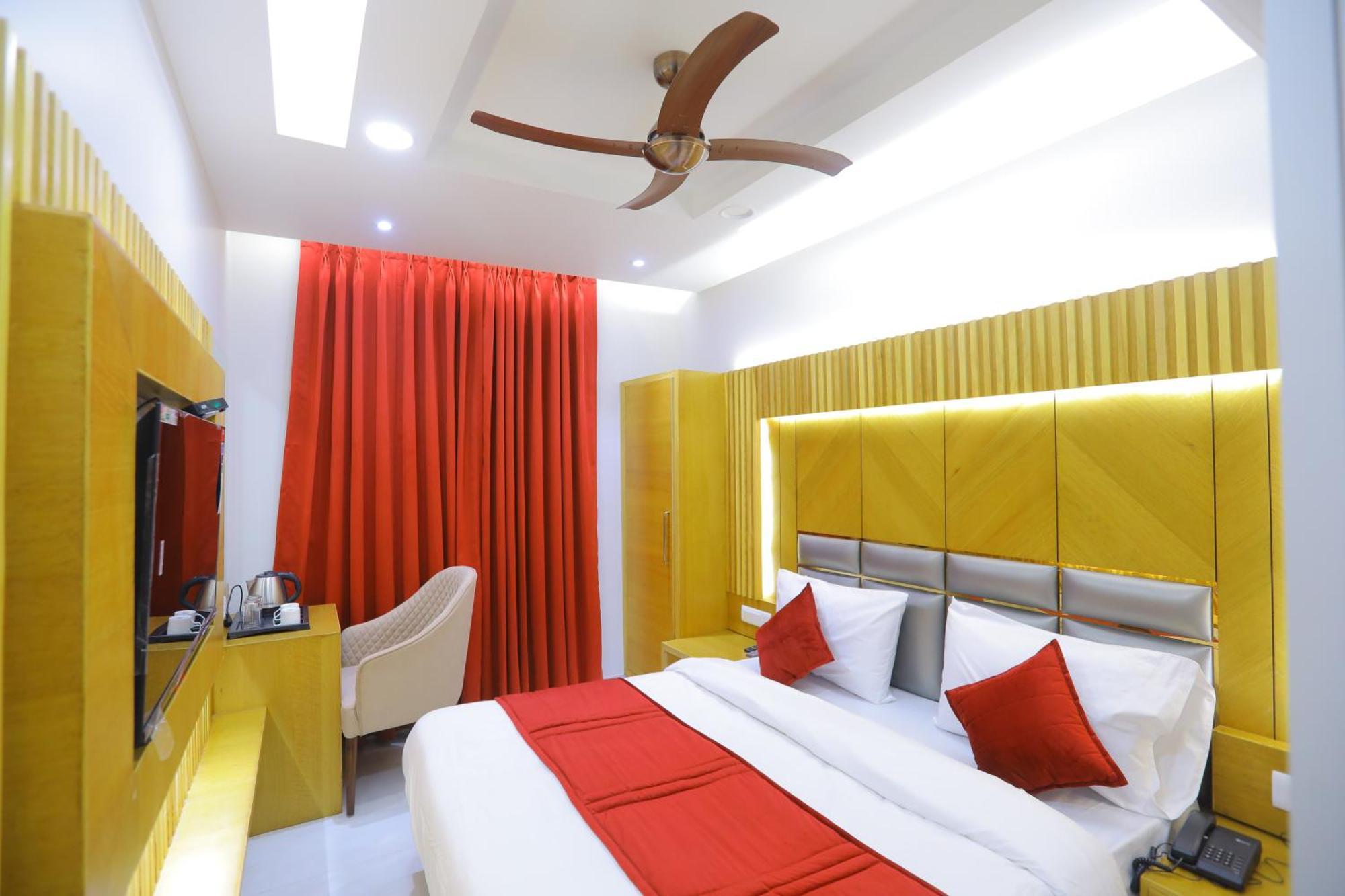 Hotel Glitz - Walk In From New Delhi Railway Station Exterior photo