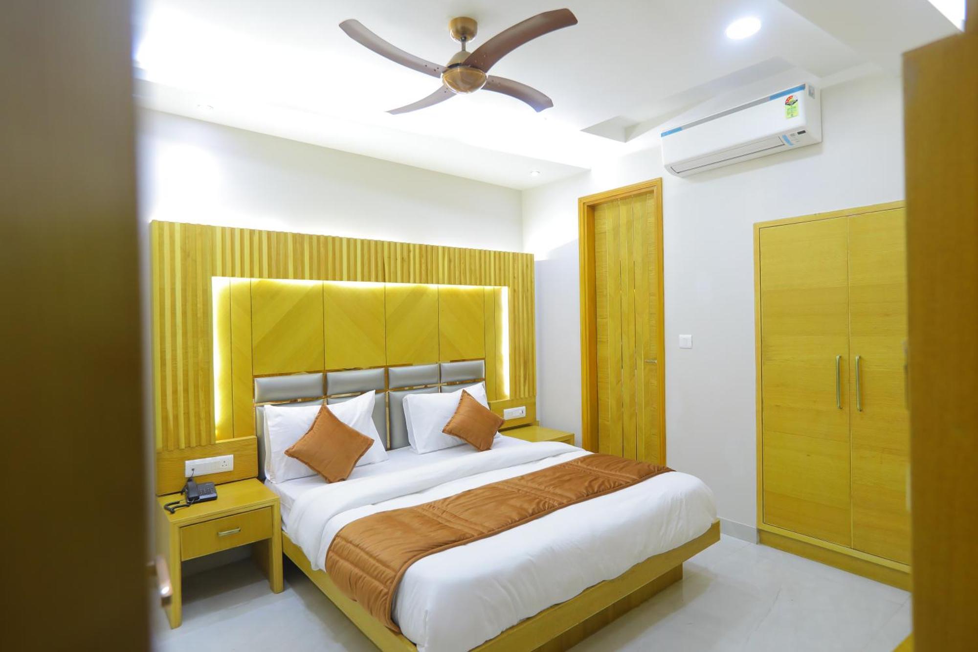 Hotel Glitz - Walk In From New Delhi Railway Station Exterior photo