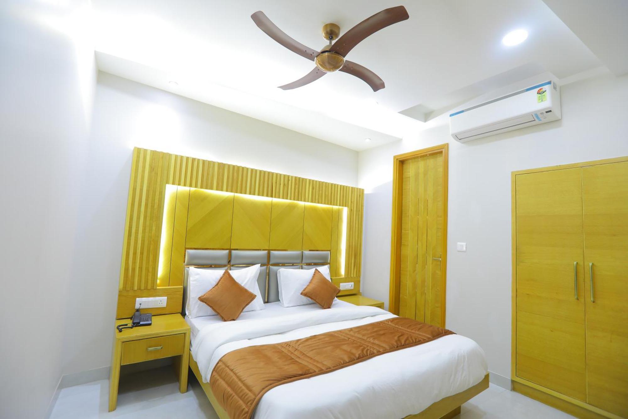 Hotel Glitz - Walk In From New Delhi Railway Station Exterior photo